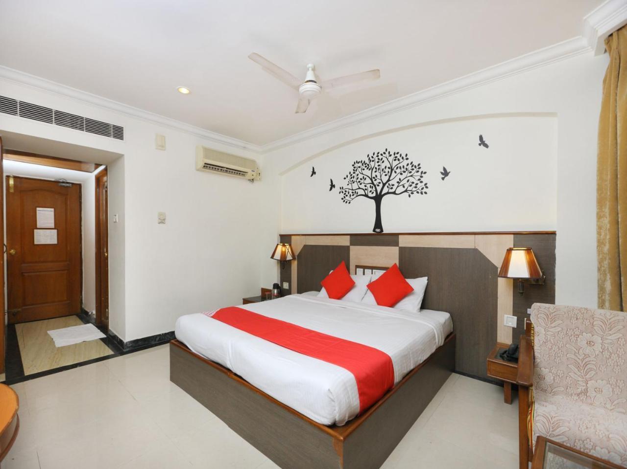 Oyo 1081 Hotel Sindhu International تيروباتي المظهر الخارجي الصورة