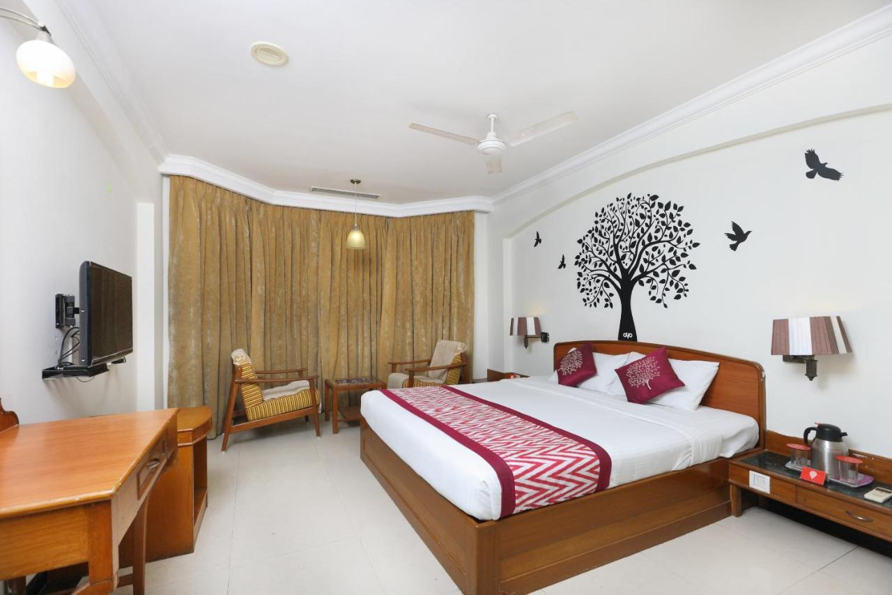 Oyo 1081 Hotel Sindhu International تيروباتي المظهر الخارجي الصورة
