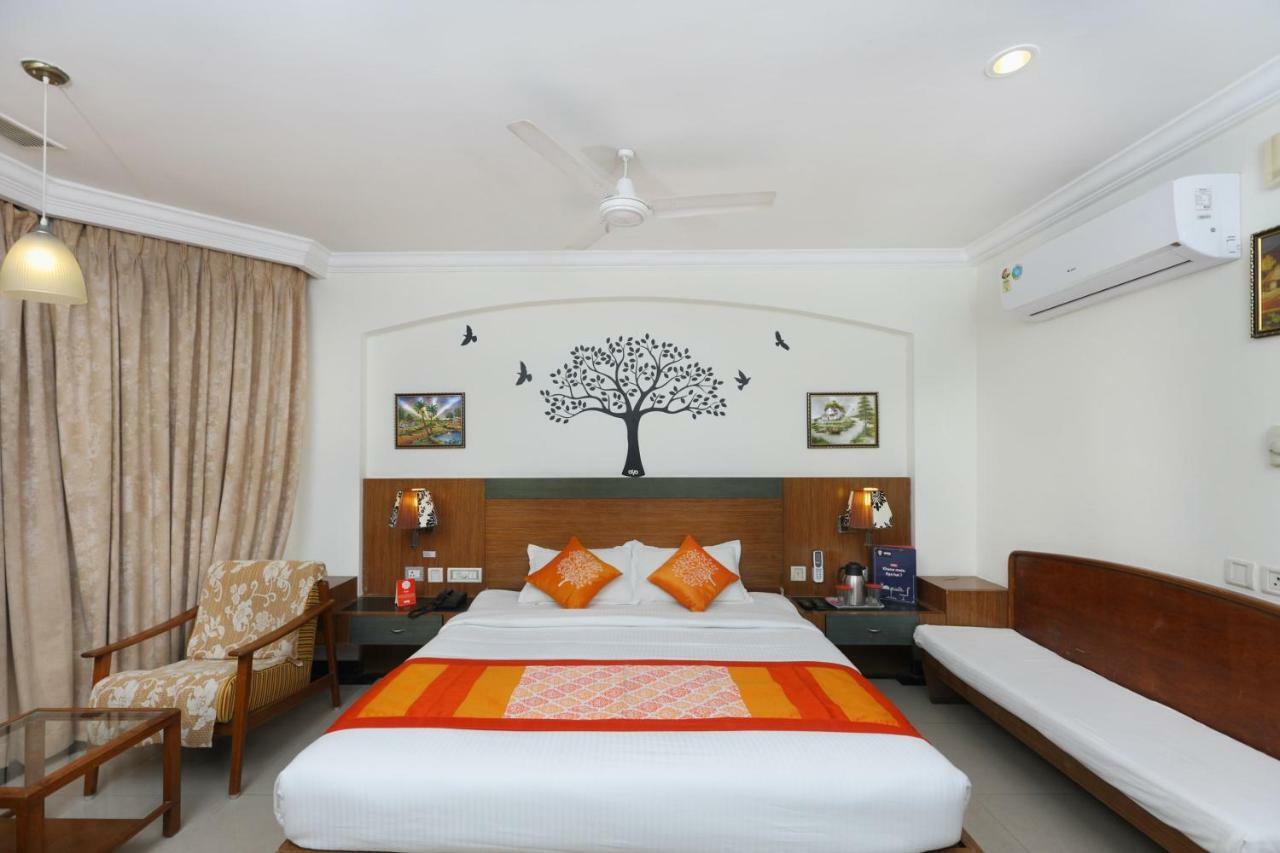 Oyo 1081 Hotel Sindhu International تيروباتي المظهر الخارجي الصورة