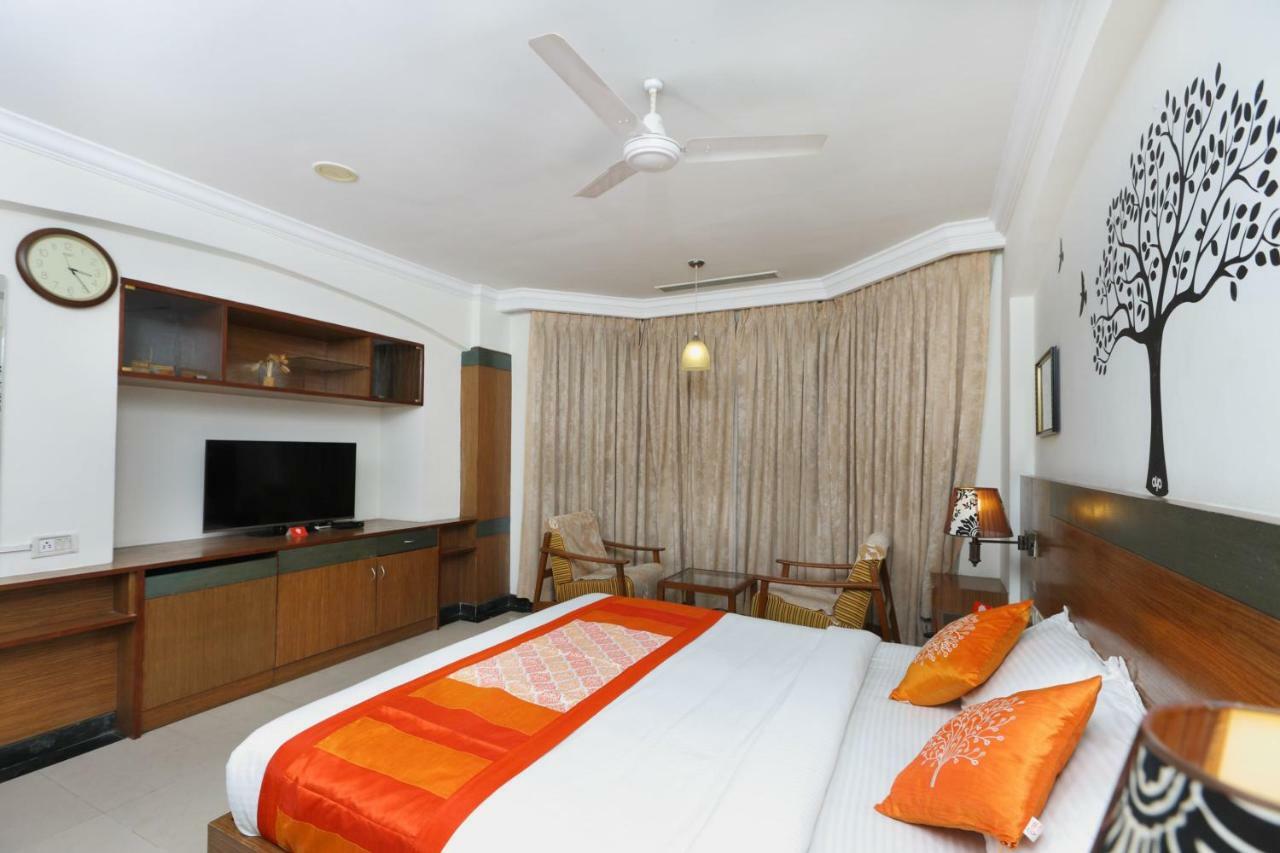 Oyo 1081 Hotel Sindhu International تيروباتي المظهر الخارجي الصورة