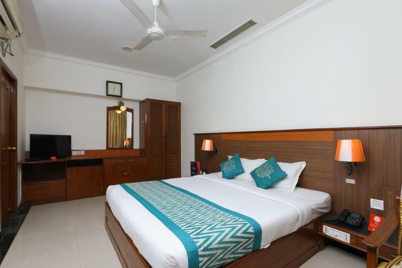 Oyo 1081 Hotel Sindhu International تيروباتي المظهر الخارجي الصورة