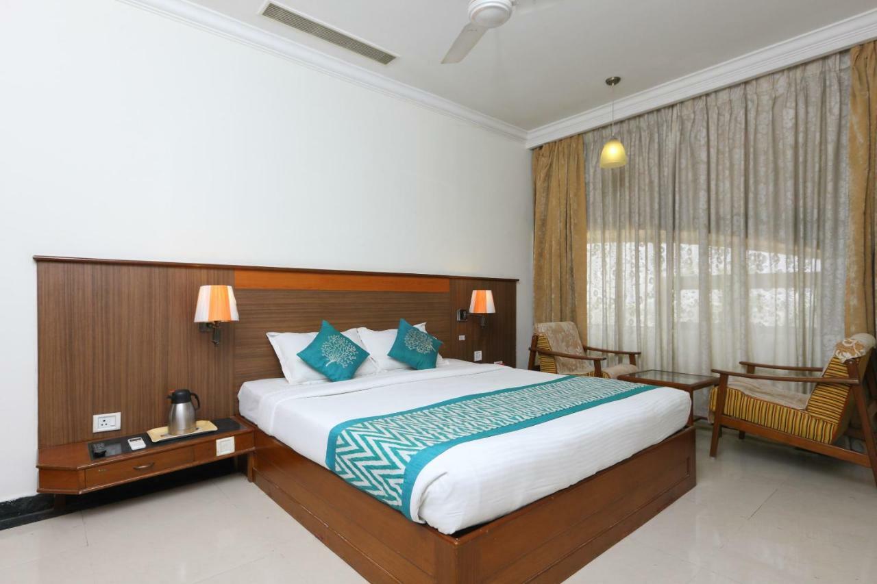 Oyo 1081 Hotel Sindhu International تيروباتي المظهر الخارجي الصورة